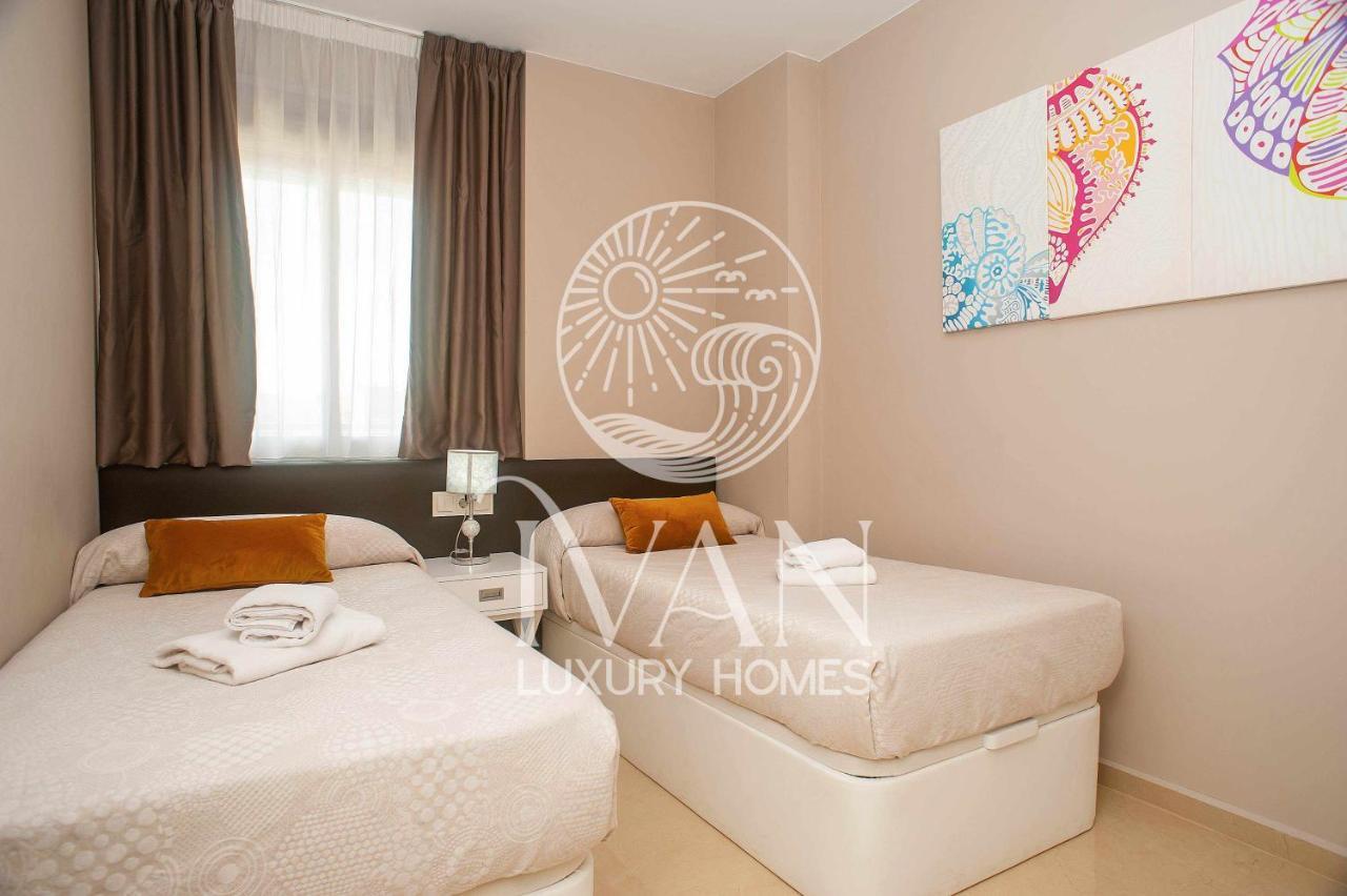 Casa Simion Ivan Luxury Homes 10ªplta Norte 1ªlinea Оропеса-дель-Мар Экстерьер фото